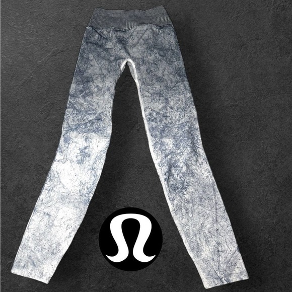 lululemon athletica Pants - Lululemon Ebb To Train Tight Wash Leggings. Ombré Size 4. Retail- $118 Stretch